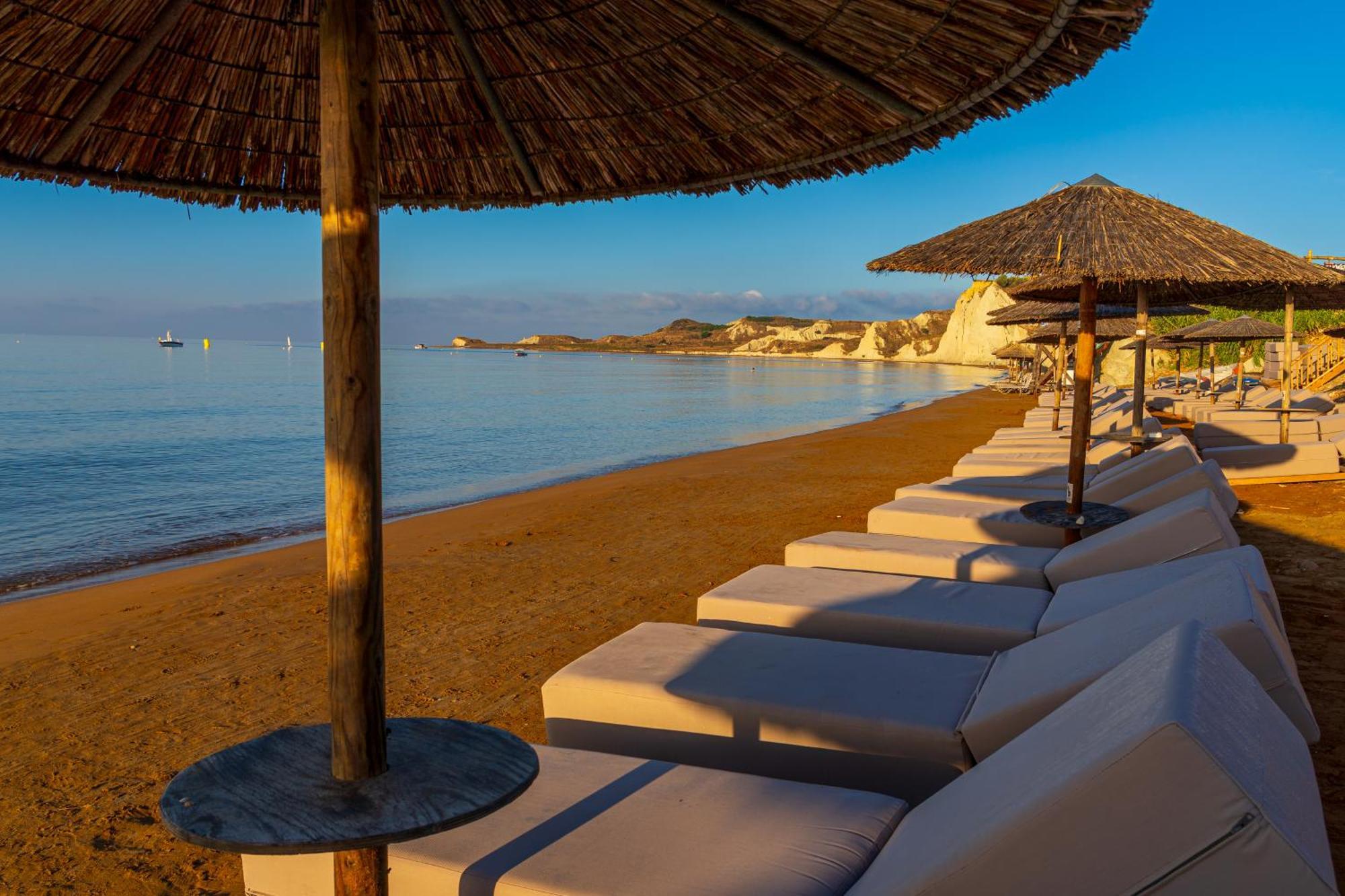 Argile Resort Mantzavináta Dış mekan fotoğraf